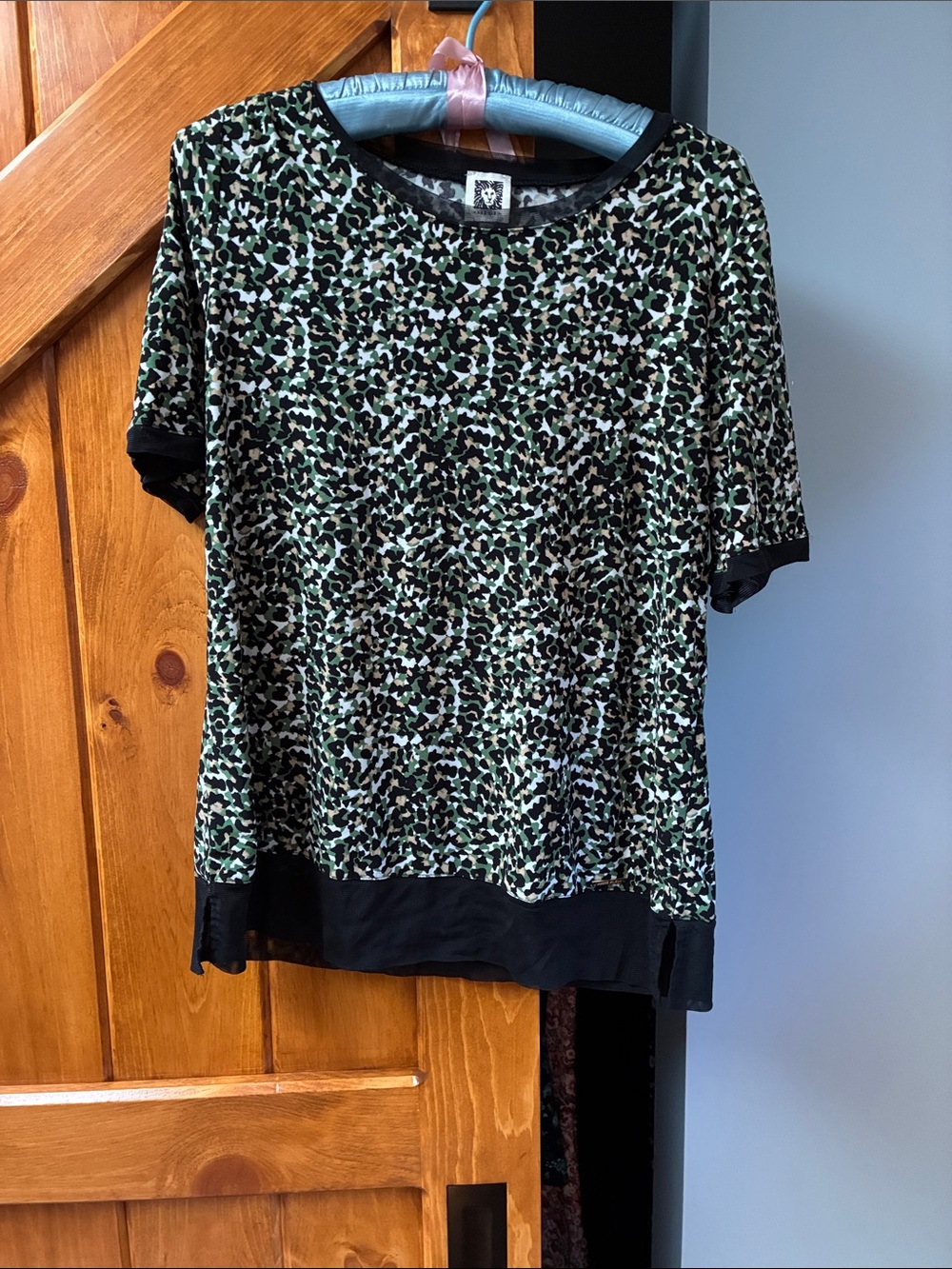 Anne Klein Black & Green Printed Short Sleeve Tee